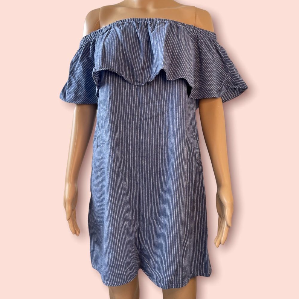 Chambray Old Navy XSmall Off Shoulder Ruffle Blue Pinstripe Linen Blend Dress